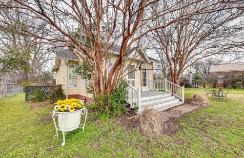 Walk to Lake Chicot Cottage with Yard and Views! - Foto 28