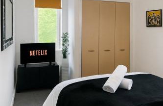 Elegant Getaway 2BR Perfect for Families Sleeps 6 - Foto 12