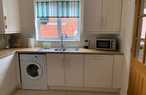 Cheerful 3 bedroom home close to beach and High St - Foto 20