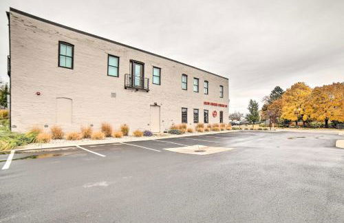 Luxe Manistee Condo with Balcony and River Views! - Foto 27