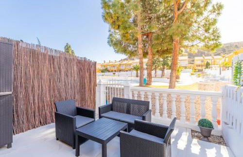 Sol y Sombra - Photo 2