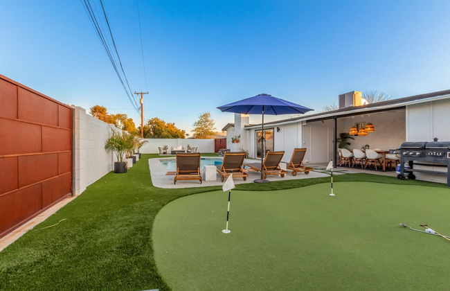 The Melrose ASU Pool Workspace Firepit - Photo 40