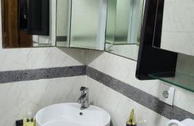 The Blue Hydrangea - Photo 7