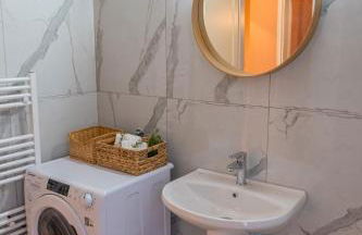 Lena's Family Home - Foto 32