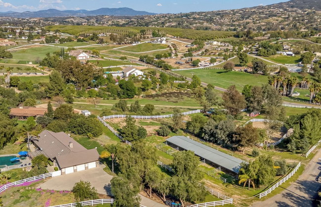 Temecula Wine Country Home w/ Pool, Hot Tub, Game Room & Vineyard Views - Foto 97
