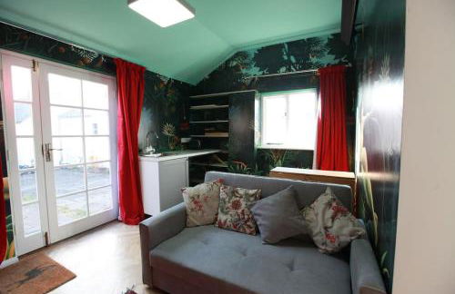 The Writer's Studio (stylish garden guesthouse) - Foto 48