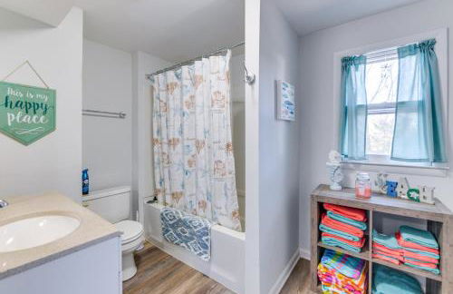 Adorable Cottage Fire Pit, Walk to Colonial Beach - Foto 16