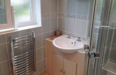 Croak Cottage, Frogmore - Foto 15