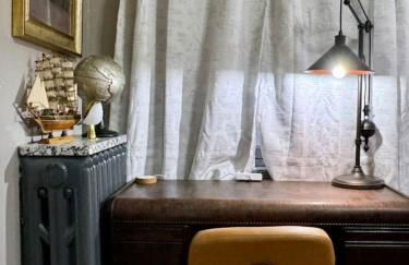 Comfy, Close to Downtown with Lake & Lift Bridge Views - Foto 27