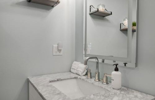 3 BR Loyal Heights Charmer Patio and Lawn - Foto 27