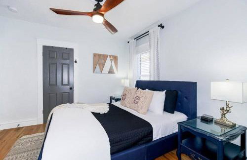 Modern Comfort in Historic Charm: 4BR KC Retreat - Foto 8