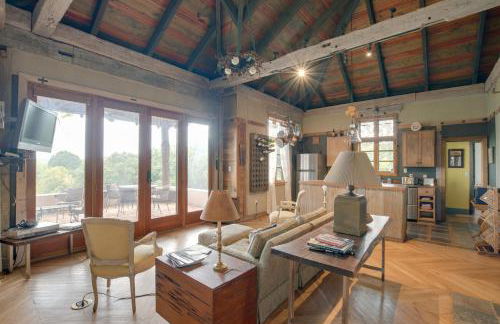 Views and Trails Horse Farm Home in Campobello! - Foto 2