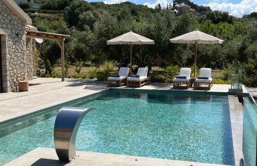 Elaiopetra Kefalonia - Stonehouse Hideaway with pool - Modern Luxury with Serene Sea and Mountain Views - Foto 39