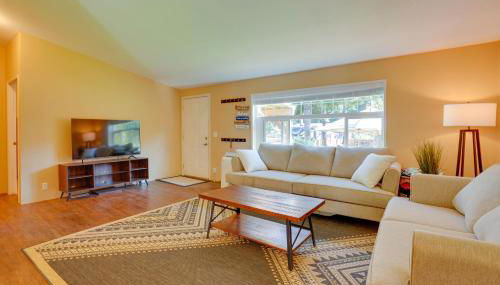 Lovely Detroit Home with Deck - Walk to Town! - Foto 3