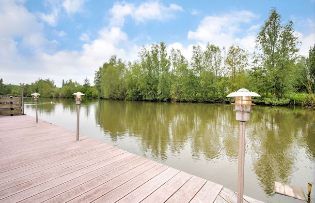 Water Villa in Ooltgensplaat Near Volkerak - Photo 40