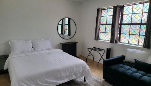 Large parking lot sleeps 8 - Foto 2