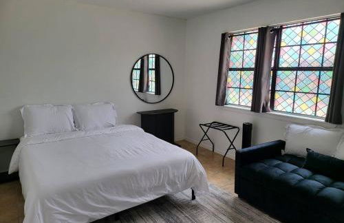 Large parking lot sleeps 8 - Foto 2