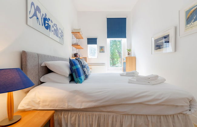 Philbeach Balcony- 2bed flat in Earls Ct - Photo 6