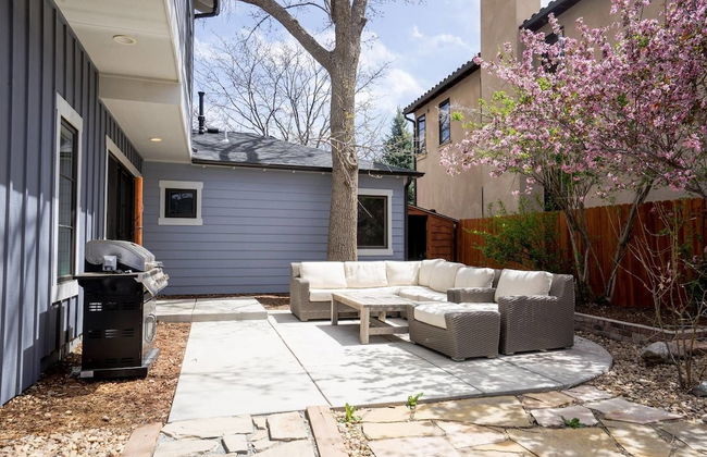 Time Capsule Tudor A Modern Family Getaway - Photo 22