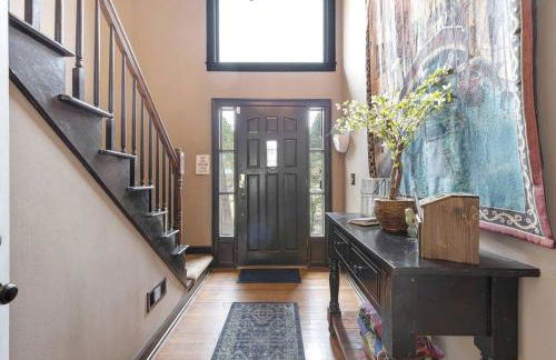 Peaceful Historic Villa with Hot Tub & Pool near Downtown Nashville, Tennessee - Photo 26