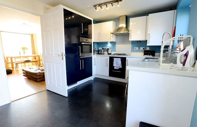 Birmingham Airport/NEC Beauty Homebase - Photo 18