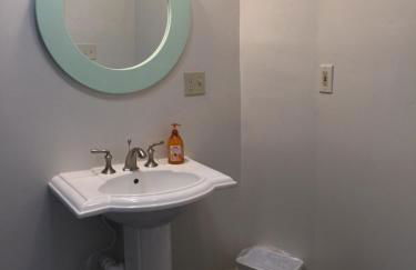 Ruth House Original Craftsman PETS, walk to State st. - Photo 34