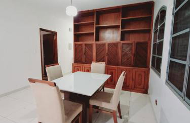 CASA - 3 quartos com ar - garagem para 3 carros - Foto 3