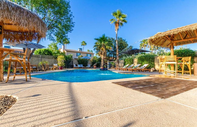 Tiki Paradise w Htd Pool Putt Grn Tiki Bar - Photo 47