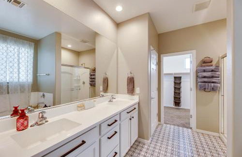 16 Mi to State Farm Stadium Quiet Gem with Games - Foto 17