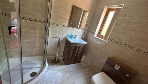 Lily Lodge-Tranquil-Hot Tub-Fishing-7m to beach - Foto 4, towels, Shower