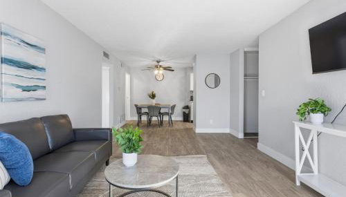 Comfortable stay near Kansas City attractions - Foto 5