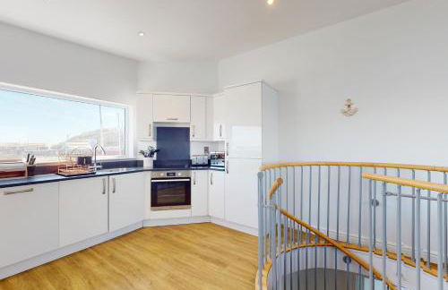 Crabbers' Wharf - Photo 53