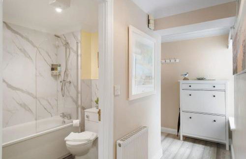 Stylish Apartment with Private Parking Torquay - Foto 5