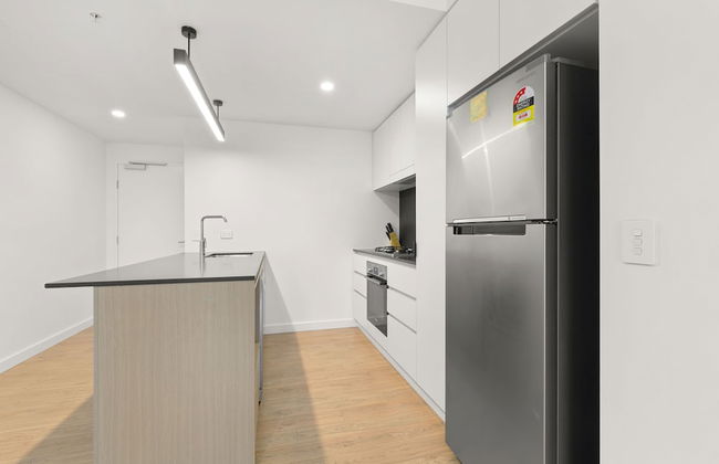 South Brisbane 2 Bedrooms Apartment with Free Parking by KozyGuru - Photo 5