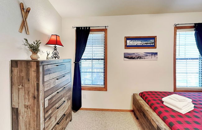 Blue Spruce Retreat by Ruidoso Vacation Rentals - Photo 42