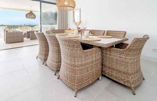 CAH - Large terrace indoor pool and gym - Photo 13