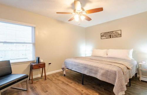 Private Ranch - Entire Home - 3 Bed Room - Hot Tub - King Bed - Fenced Yard - Pets & Kids Welcome - Game Shed - Free WiFi - Foto 19