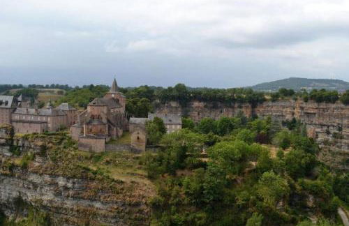 Appart T2 Village vacance 3 étoiles St Geniez d'Olt 2 piscines chauffées 75 - Photo 35