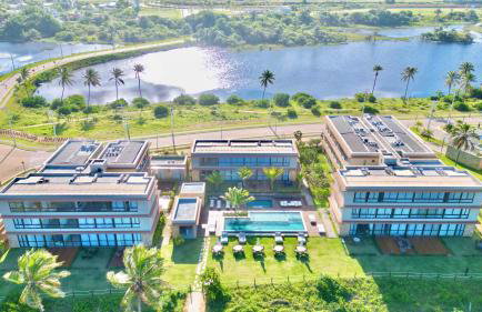 Apartamento Pé na Areia Cond Alphaville Guarajuba - Foto 47