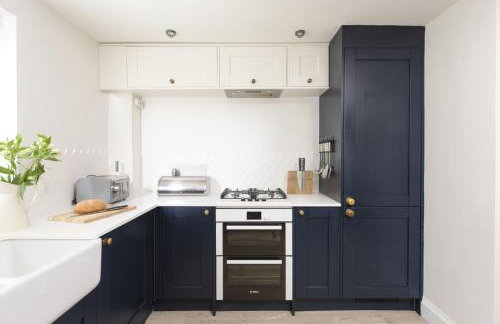 Emerald - Stunning Views - Free Parking and WiFi - Coffee Machine - Foto 14