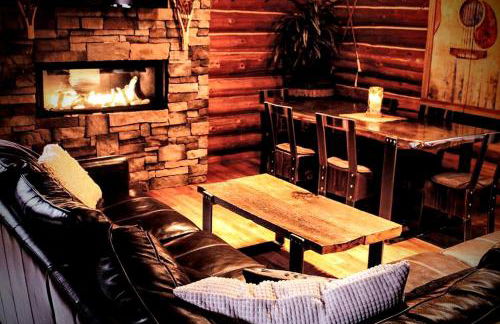 Superb Log Cabin Rental for Groups near Munising and Pictured Rocks National Lakeshore, Michigan - Foto 15