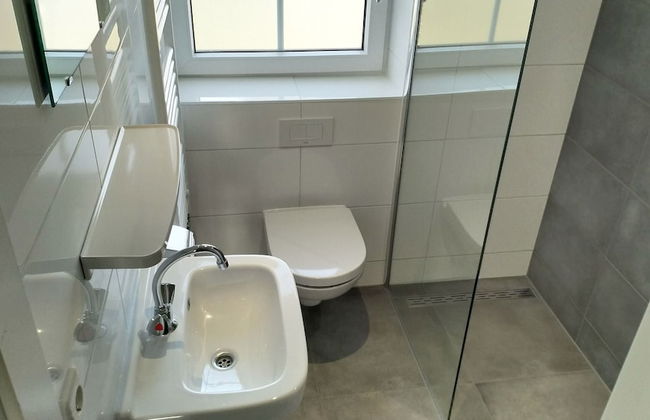 Cozy Furnished House with Garden near Nature Reserve - Photo 7