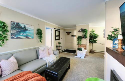 Tahoe Shoreline Retreat - Close to Ski Resorts & HOA Amenities - Foto 8