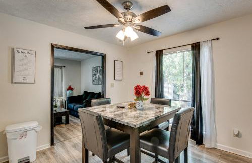 Easy Hwy Access to ATL: Work-Ready Riverdale Home - Foto 9