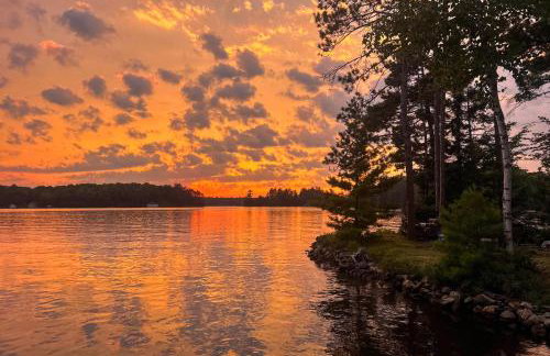 Private Peninsula! Laurel Lake Retreat with 3 Piers - Foto 32