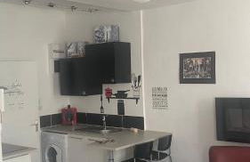 Le Suffren, studio classé ventilé ,wifi, à 100 m de la plage - Foto 1