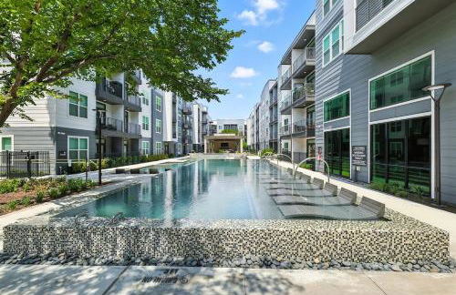 95 Luxury 2B2B Condo DT Fort Worth, Resort Style Pool & Gym, Golf Simulator, 7M to Dickies Stadium, 15M to AT&T stadium - Foto 36