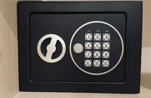 LE HAVRE D'ATHENA - Grand appart, jardin privé, abri vélos & accès rapide A61 - Foto 56