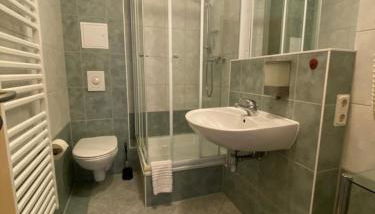 Apartments in der Kopenhagener Straße - Foto 2, Shower
