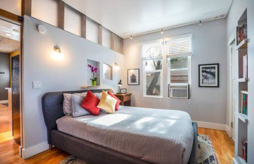 New Distinctive Historical Unit from 5 Star Host - Foto 8